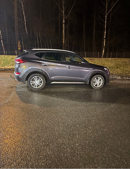 Hyundai Tucson 3 of 3