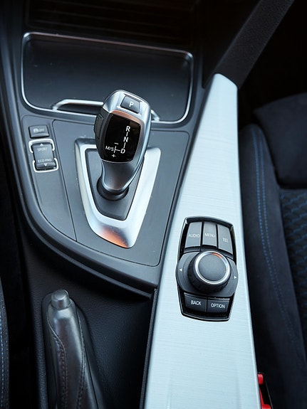 BMW 320d 9 of 12