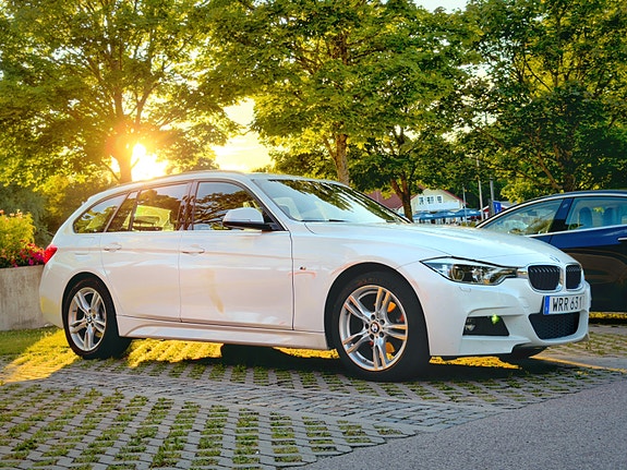 BMW 320d 3 of 5