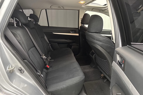 Subaru Outback 9 of 11