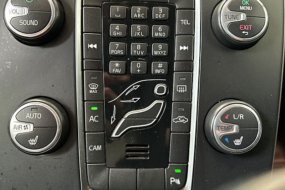 Volvo V40 23 of 27
