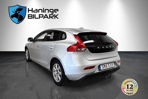 Volvo V40 8 of 27