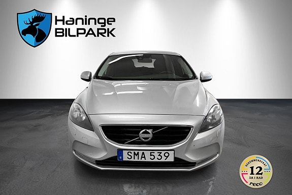 Volvo V40 3 of 27