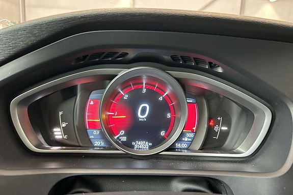 Volvo V40 15 of 27