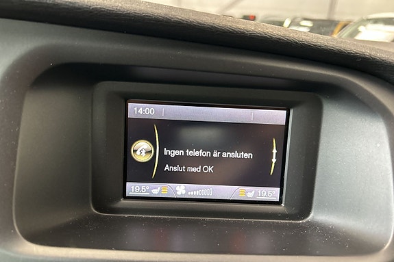 Volvo V40 16 of 27