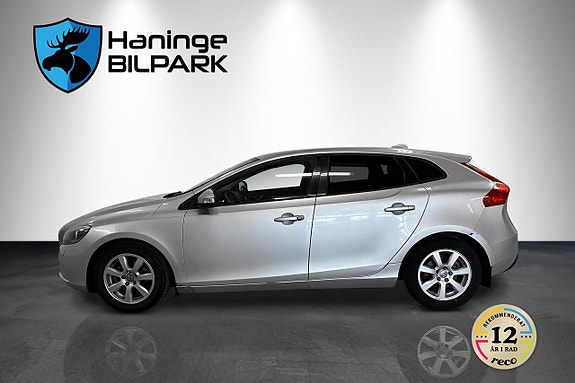 Volvo V40 6 of 27