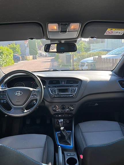 Hyundai i20 4 of 9