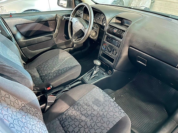 Opel Astra 6 of 9