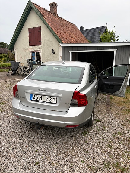 Volvo S40 3 of 5