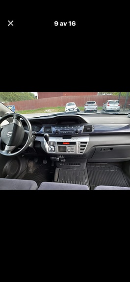 Honda FR-V 6 of 13