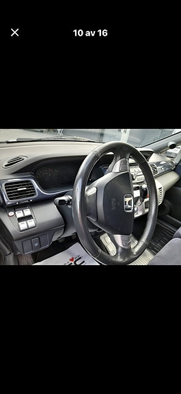 Honda FR-V 9 of 13