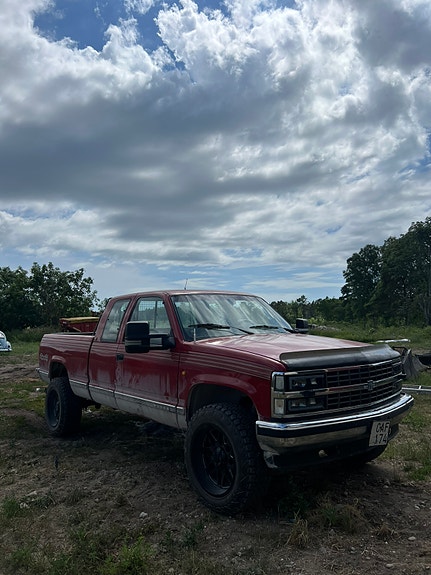 Chevrolet Extended Cab 2 of 5