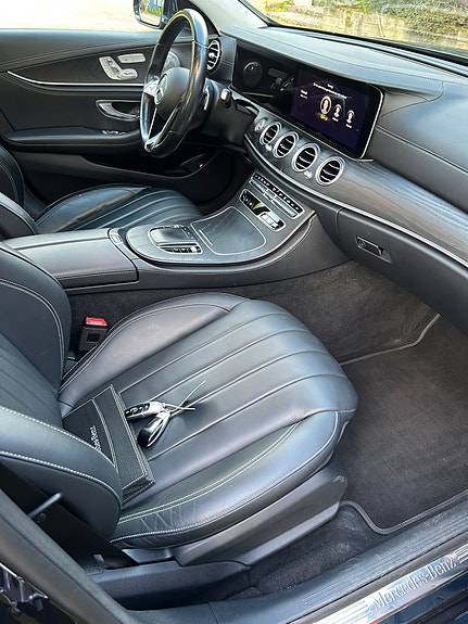 Mercedes-Benz E400 11 of 12
