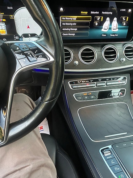 Mercedes-Benz E400 8 of 12
