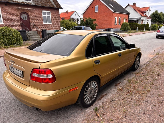 Volvo S40 3 of 5