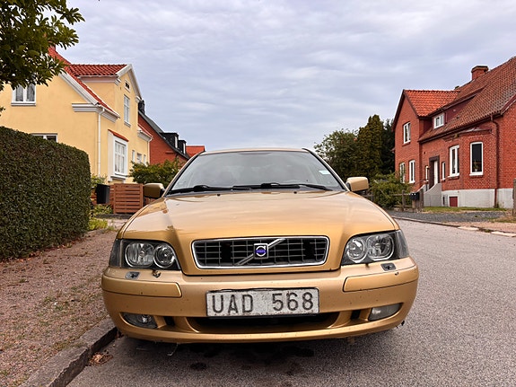 Volvo S40 4 of 5