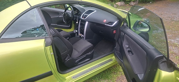 Peugeot 207 CC 10 of 22