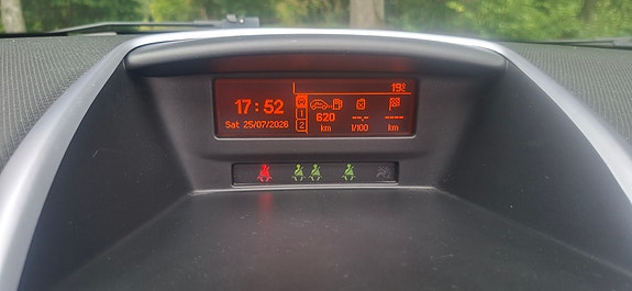 Peugeot 207 CC 21 of 22