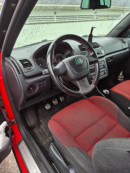 Skoda Fabia 4 of 12