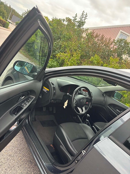 Kia Ceed 3 of 5