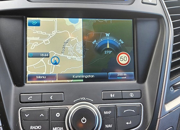 Hyundai Santa Fe 14 of 18