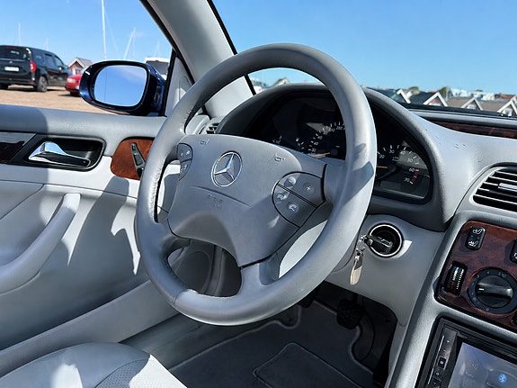 Mercedes-Benz CLK230 17 of 17
