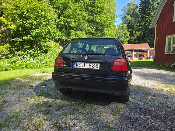 Volkswagen Golf III 3 of 5