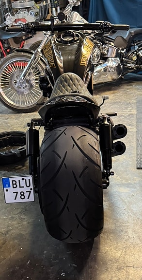 Harley-Davidson VRSCDX Night Rod Special 17 of 26