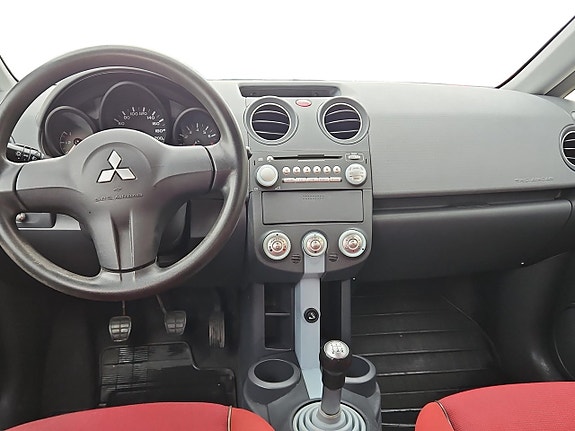 Mitsubishi Colt 5 of 5