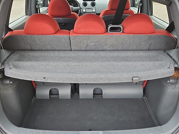 Mitsubishi Colt 8 of 8