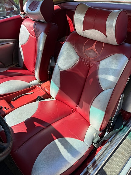 Mercedes-Benz 350 SL 7 of 10