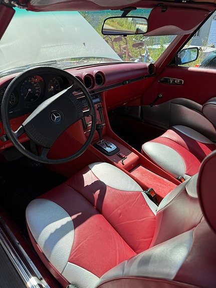 Mercedes-Benz 350 SL 6 of 10