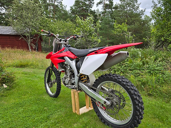 Honda CRF 450 2 of 3