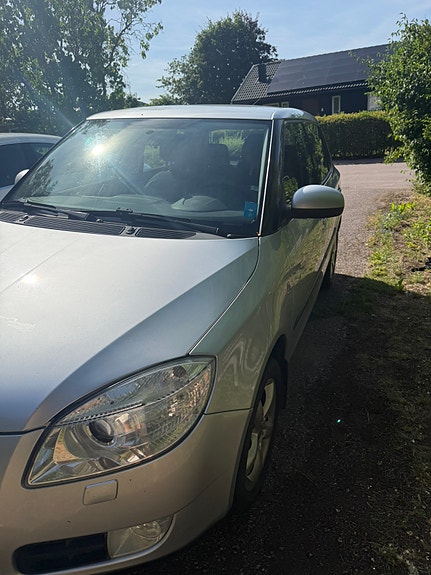 Skoda Fabia 2 of 10