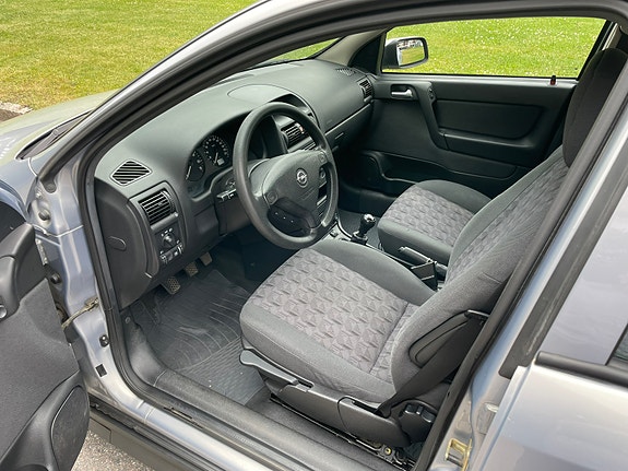 Opel Astra 5 of 5