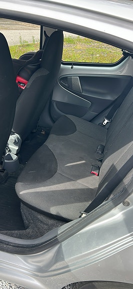 Toyota Aygo 4 of 5