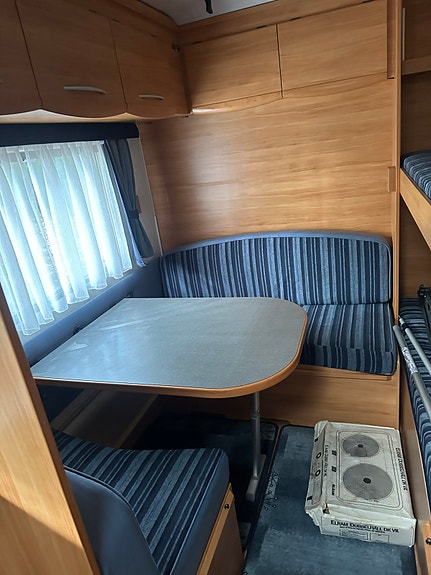 Adria 562 uk 4 of 8
