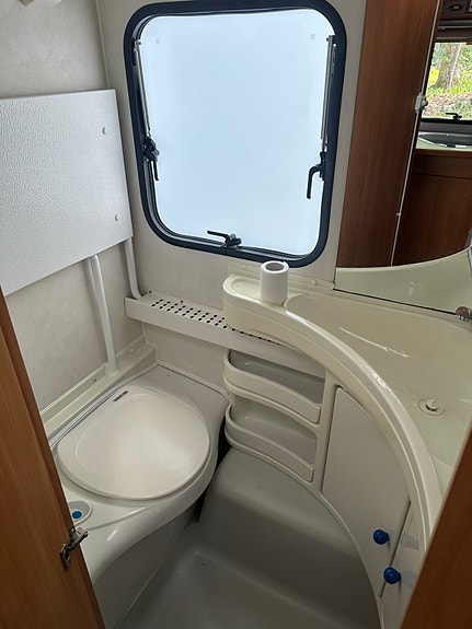 Adria 562 uk 6 of 8