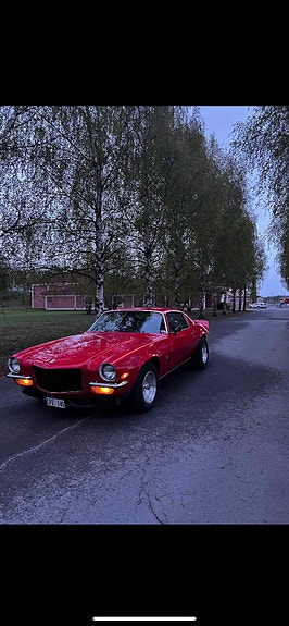 Chevrolet Camaro 2 of 5