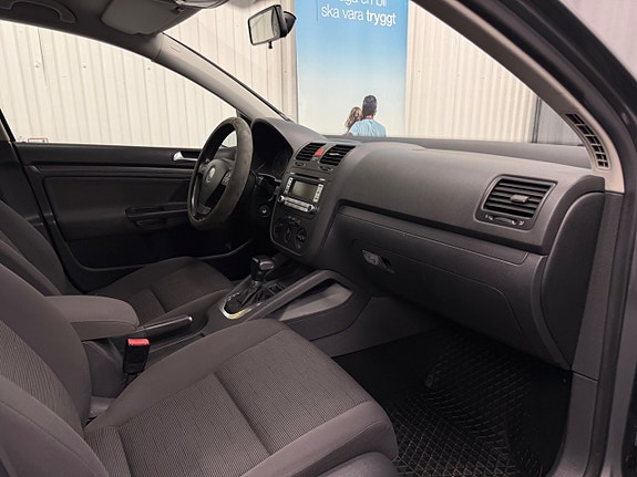 Volkswagen Golf V 13 of 20