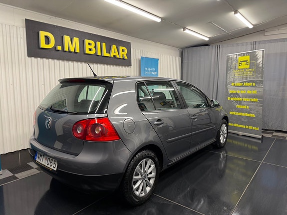 Volkswagen Golf V 6 of 20