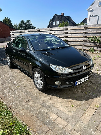 Peugeot 206 CC 2 of 5