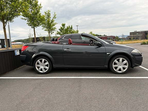 Renault Megane II 2 of 10