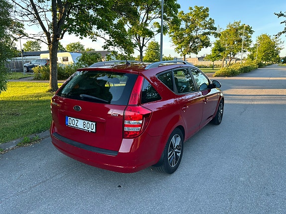 Kia Ceed 3 of 5