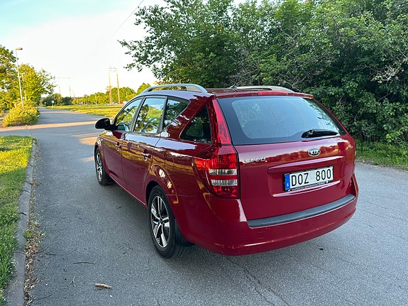 Kia Ceed 4 of 5