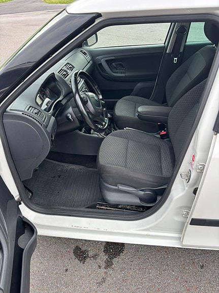 Skoda Fabia 6 of 8