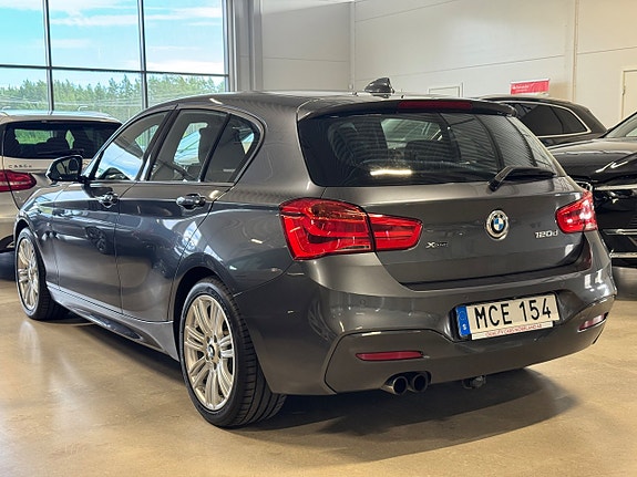 BMW 120d 4 of 5