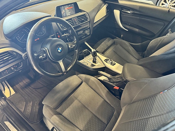 BMW 120d 4 of 5