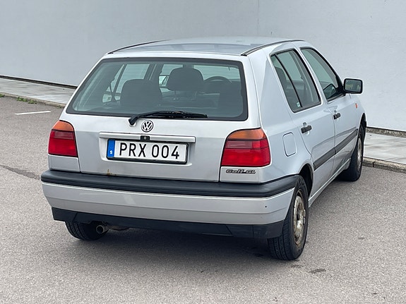 Volkswagen Golf III 3 of 5