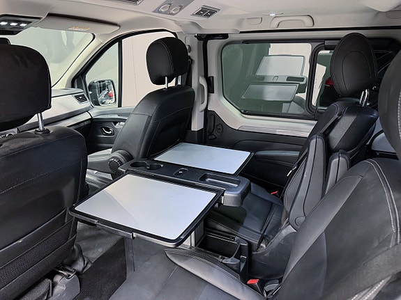 Renault Trafic 11 of 17